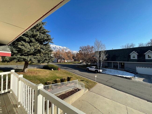 Building Photo - Spacious House on the Northeast Bench in Orem