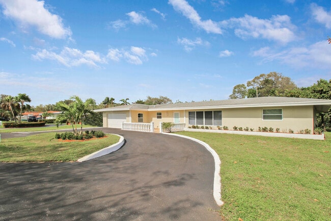 Building Photo - 1231 SW 32nd St