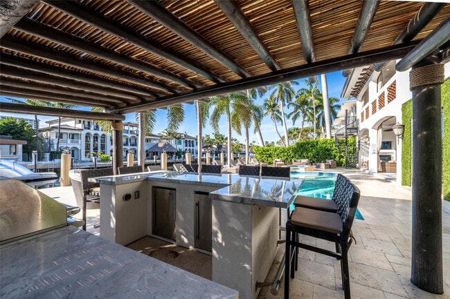 Building Photo - 2430 Castilla Isle