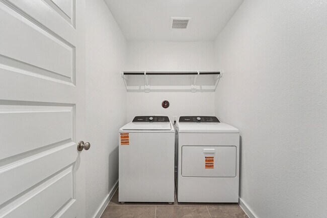 Building Photo - 16691 Sterling Clf St