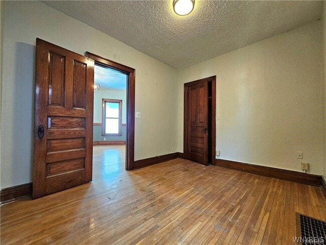 Building Photo - 891 Richmond Ave