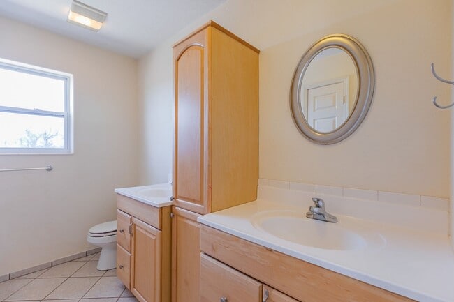Building Photo - Home with Amazing Vews!