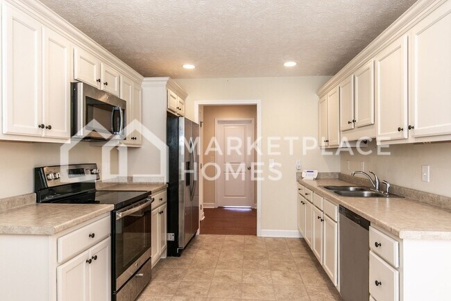 Building Photo - 510 Tyner Ave