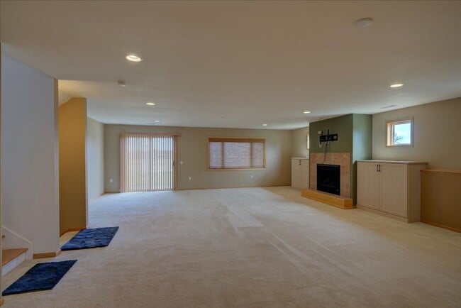 Building Photo - 2644 Mica Rd