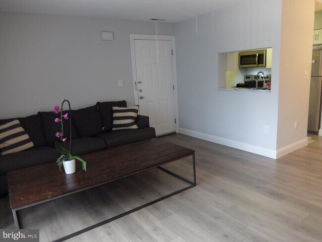 Building Photo - 5307 Ravens Crest Dr