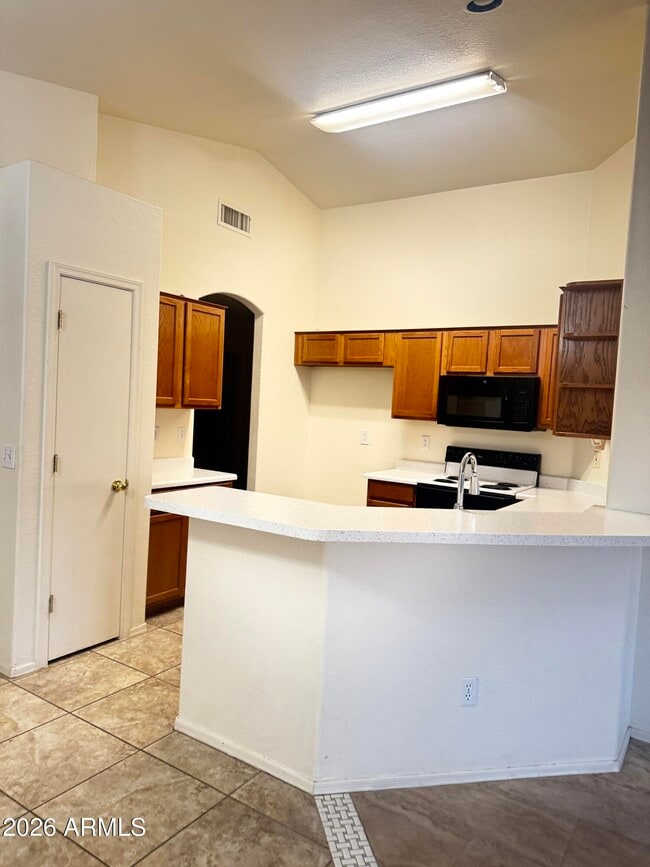 Building Photo - 5986 W Kesler Ln