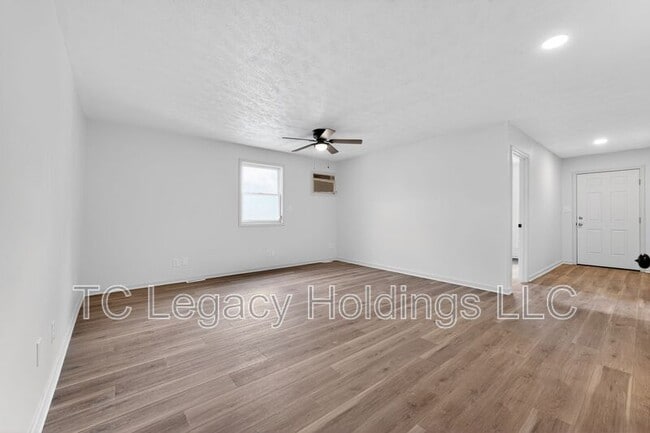 Building Photo - 127 Haymond Hwy