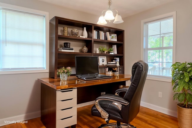 Building Photo - Charming Portsmouth Home with Spacious Backyard