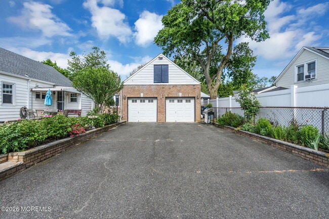 Building Photo - 37 Highland Ave
