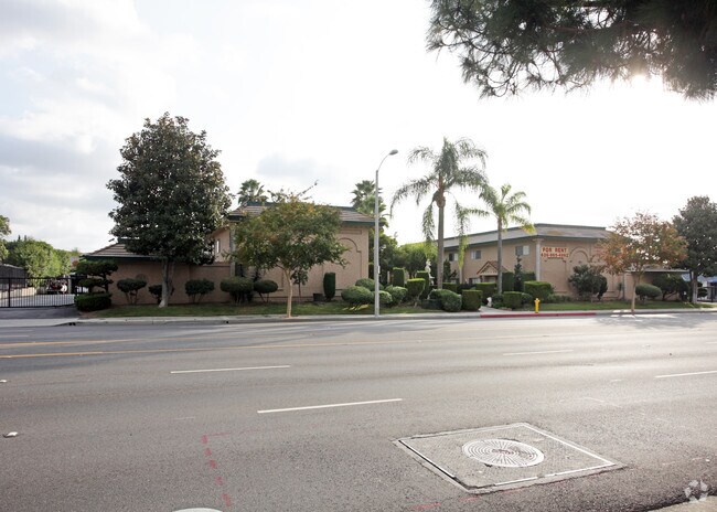 Building Photo - Colima Apartments