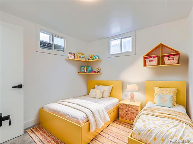 Building Photo - 235 S Stuart St