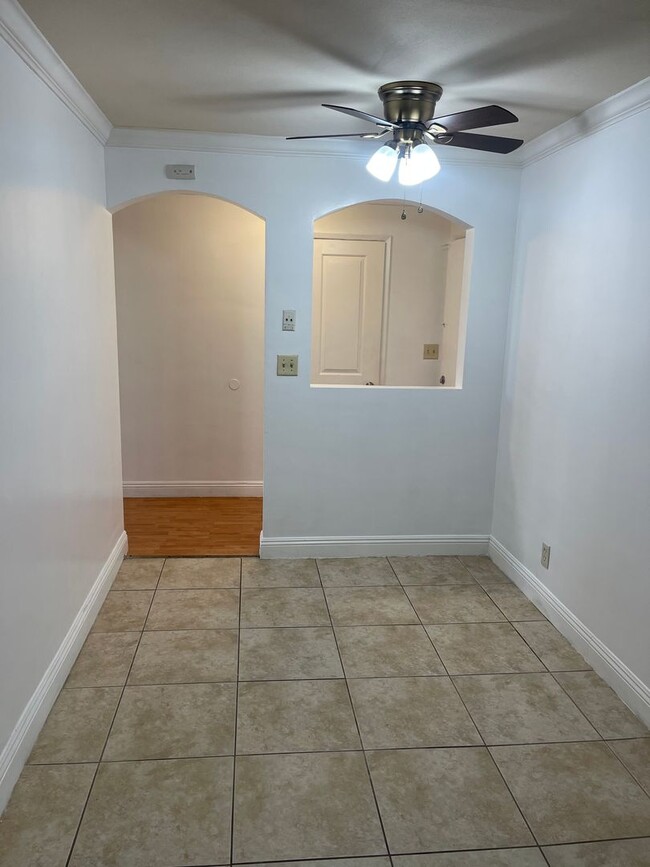 Building Photo - NEWLY UPGRADED BEAUTIFUL TWO BEDROOMS 2 BA...