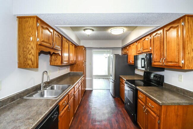 Building Photo - 631 Betty Boyd Ln