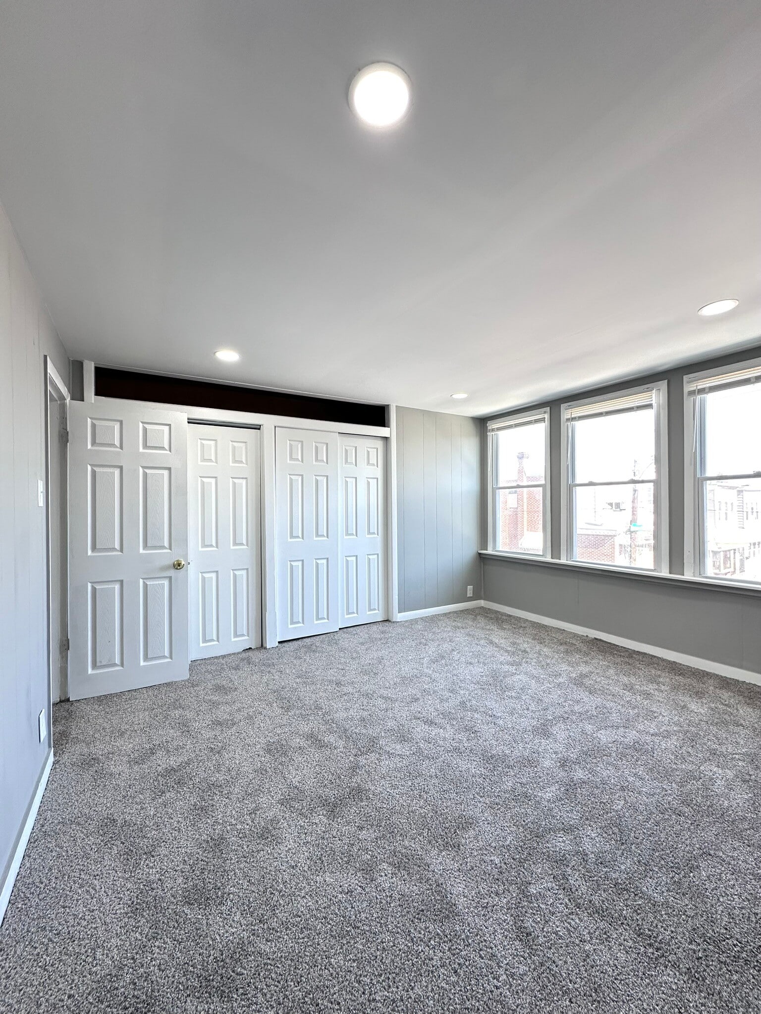 Building Photo - 2620 Sylmar St