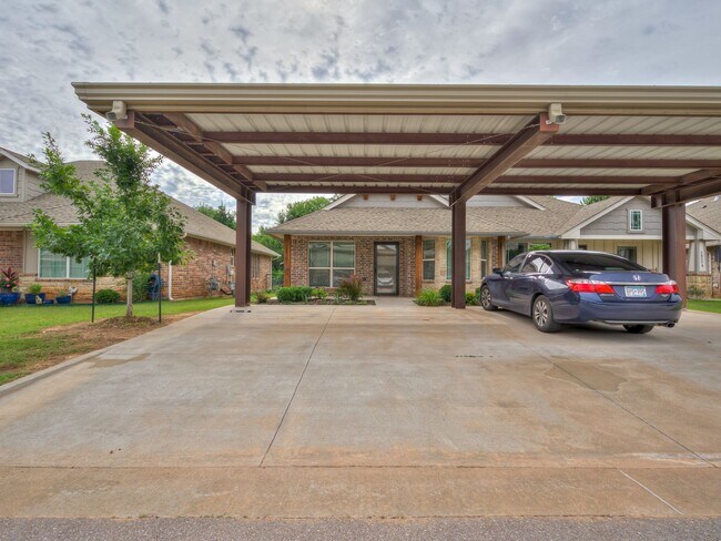 Building Photo - 5800 Campbell Creek Dr