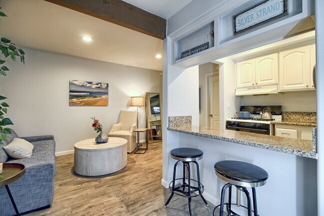 Building Photo - Charming 1-Bedroom Oasis on Highland Drive, Oxnard - Silver Strand