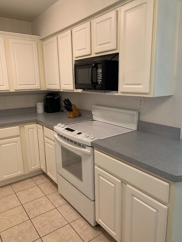 Building Photo - 190 E Olmstead Dr