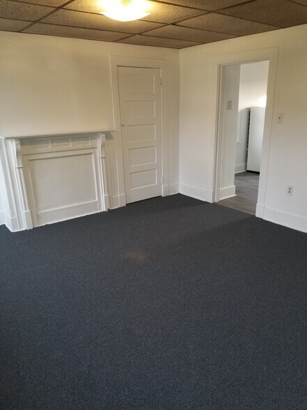 Living Room - 2411 Mount Troy Rd