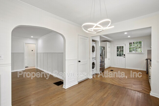 Building Photo - 1649 Beecher St SW