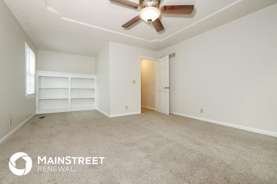 Building Photo - 8123 Lichtenauer Dr