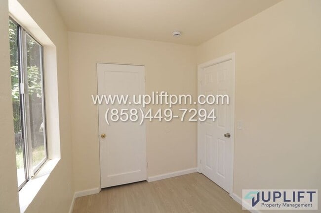 Building Photo - 550 Ritchey St