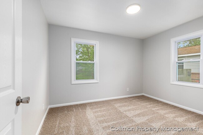 Building Photo - 3 Bed, 1 Bath House