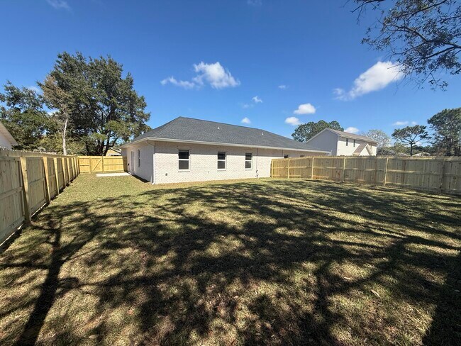 Building Photo - 6635 Water St