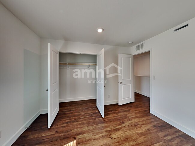 Building Photo - 4840 Blushing Star St