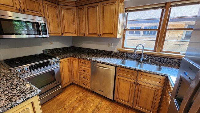 Building Photo - 1806 Courtland Ave