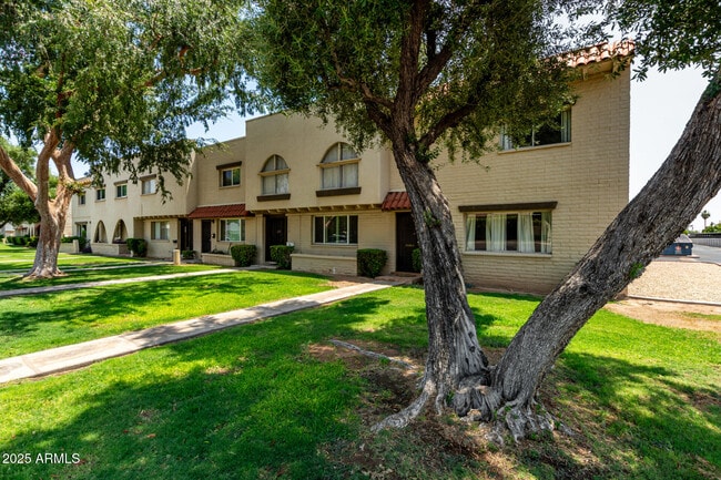Building Photo - 6825 E Osborn Rd