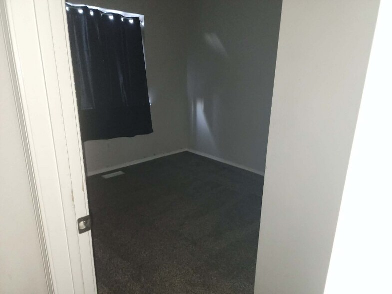 Building Photo - 2510 Sea Breeze St