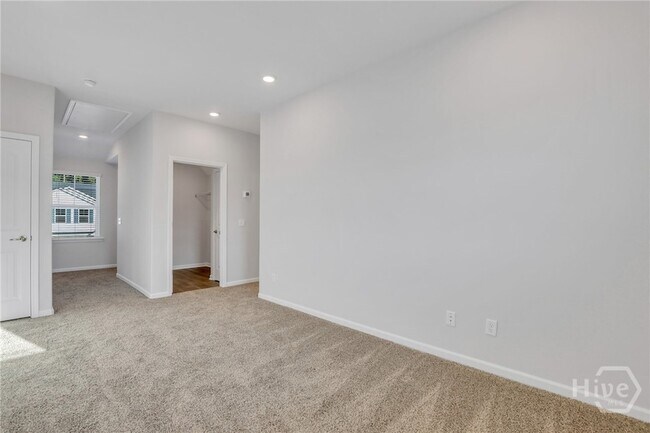 Building Photo - 10 Ashmont St