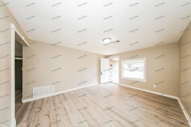 Building Photo - 5025 Brookdale Dr