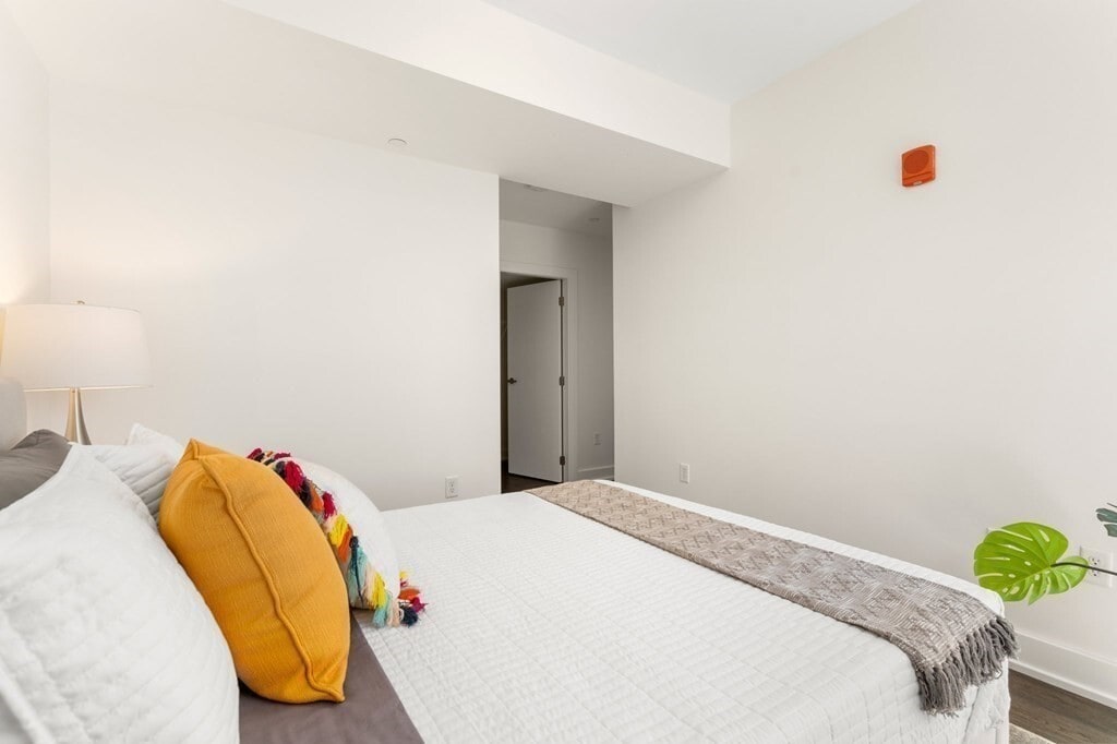 Building Photo - 24 Penniman Rd