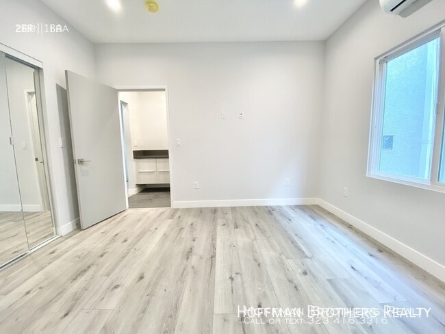 Building Photo - 141 N Swall Dr