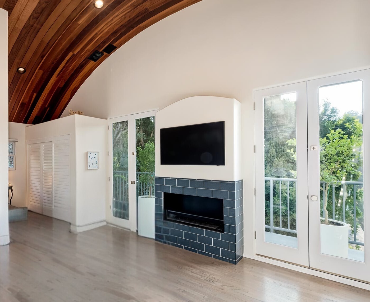 Primary Bedroom (King) with Private Balcony and Fireplace - 8374 Yucca Trl