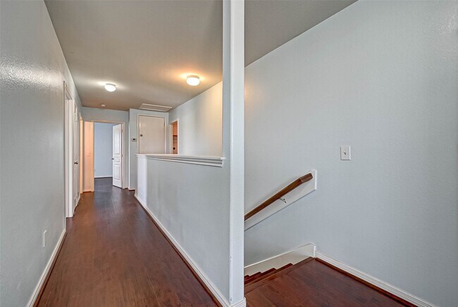 Building Photo - 1830 Artem Ct