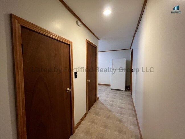 Building Photo - 254 Robeson St