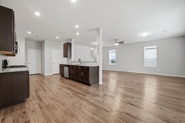 Building Photo - 22210 Great Royal Ln