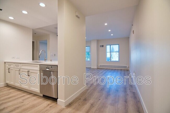 Building Photo - 1401 Jackson St