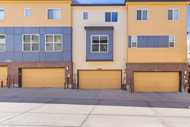 Building Photo - 11241 Colony Cir