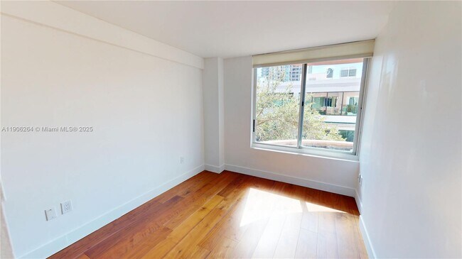 Building Photo - 2801 Florida Ave