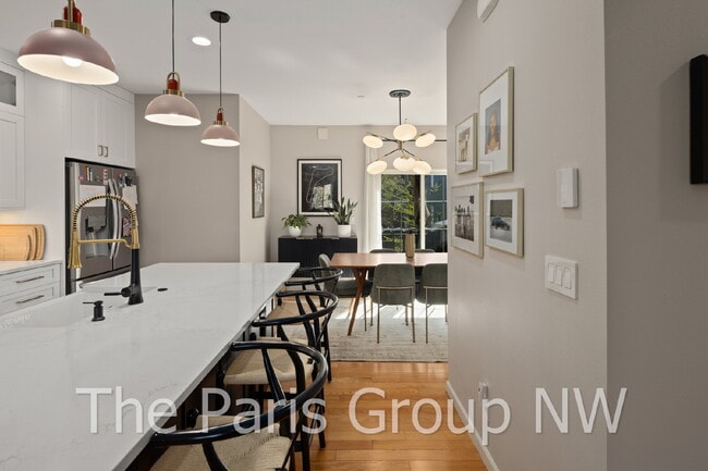 Building Photo - Stylish Model Hm in Issaquah Highlands * Park-Facing, EV Charger, Designer Upgrades & Very Walkable!