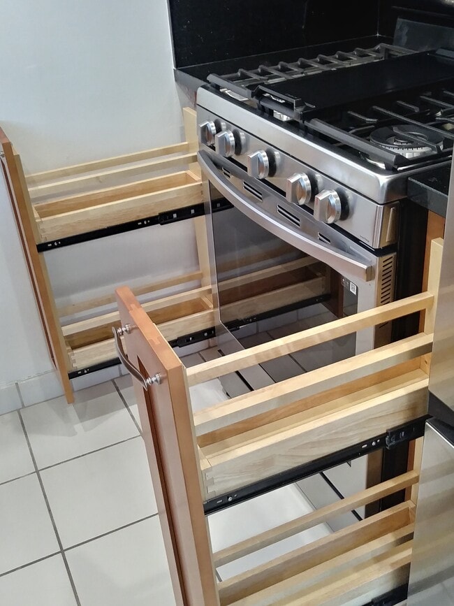 Kitchen - 206 15th St