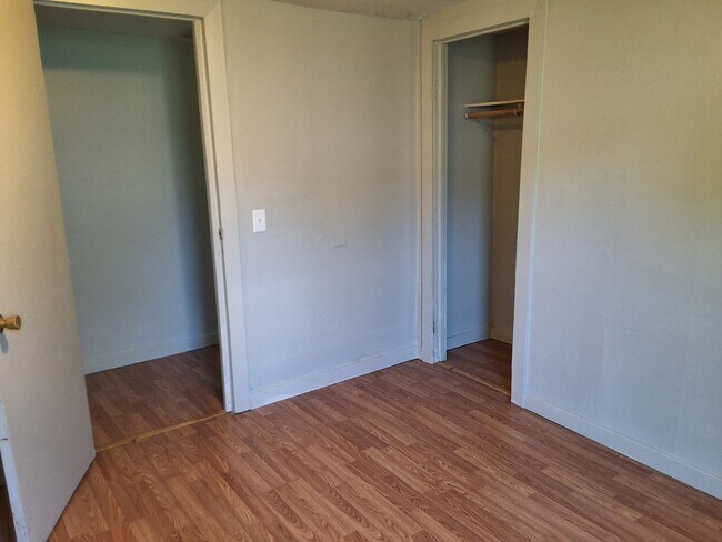 Building Photo - Charming  3 Bed, 2 Bath  House Located in Radcliff