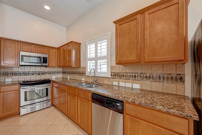 Building Photo - 6923 Grants Hollow Ln