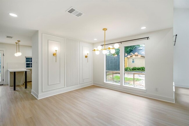 Building Photo - 17 Dowlen Pl