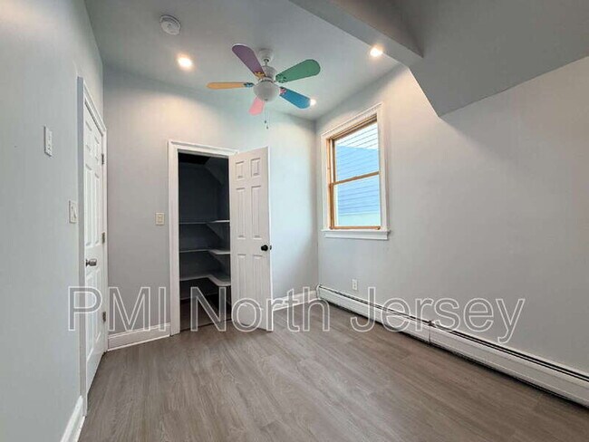 Building Photo - 227 Washington Ave