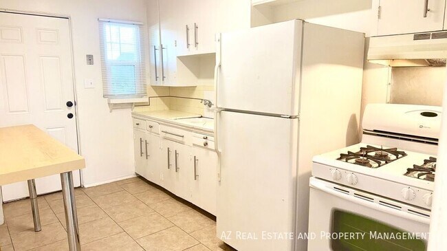 Building Photo - 1509 N 15th Ave