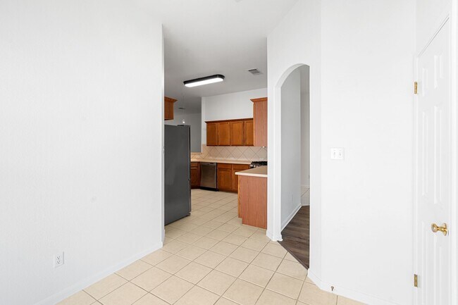 Building Photo - 2305 Boulder Run